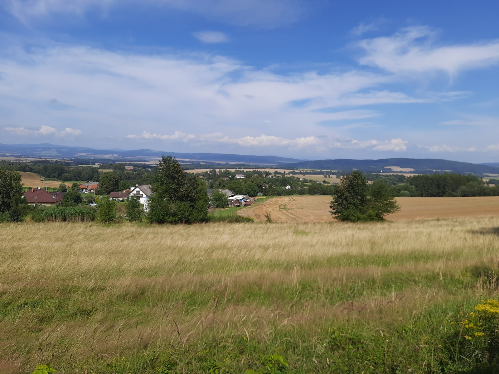 Výhled z Hřebečovského hřbetu do krajiny