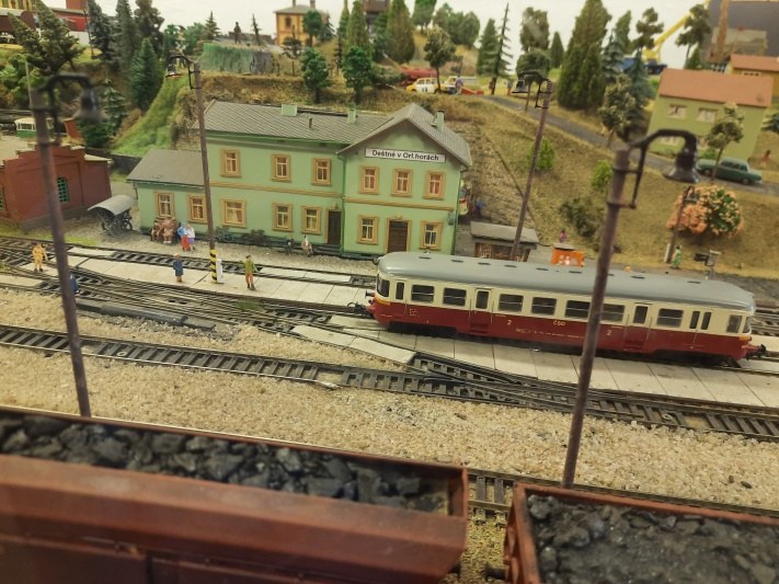 Model nádraží s motoráčkem – Muzeum železnice Rokytnice