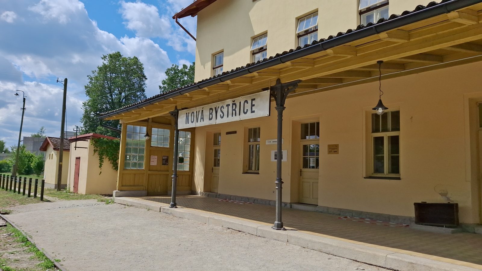 Nádraží Nová Bystřice na Jindřichohradecké úzkokolejce