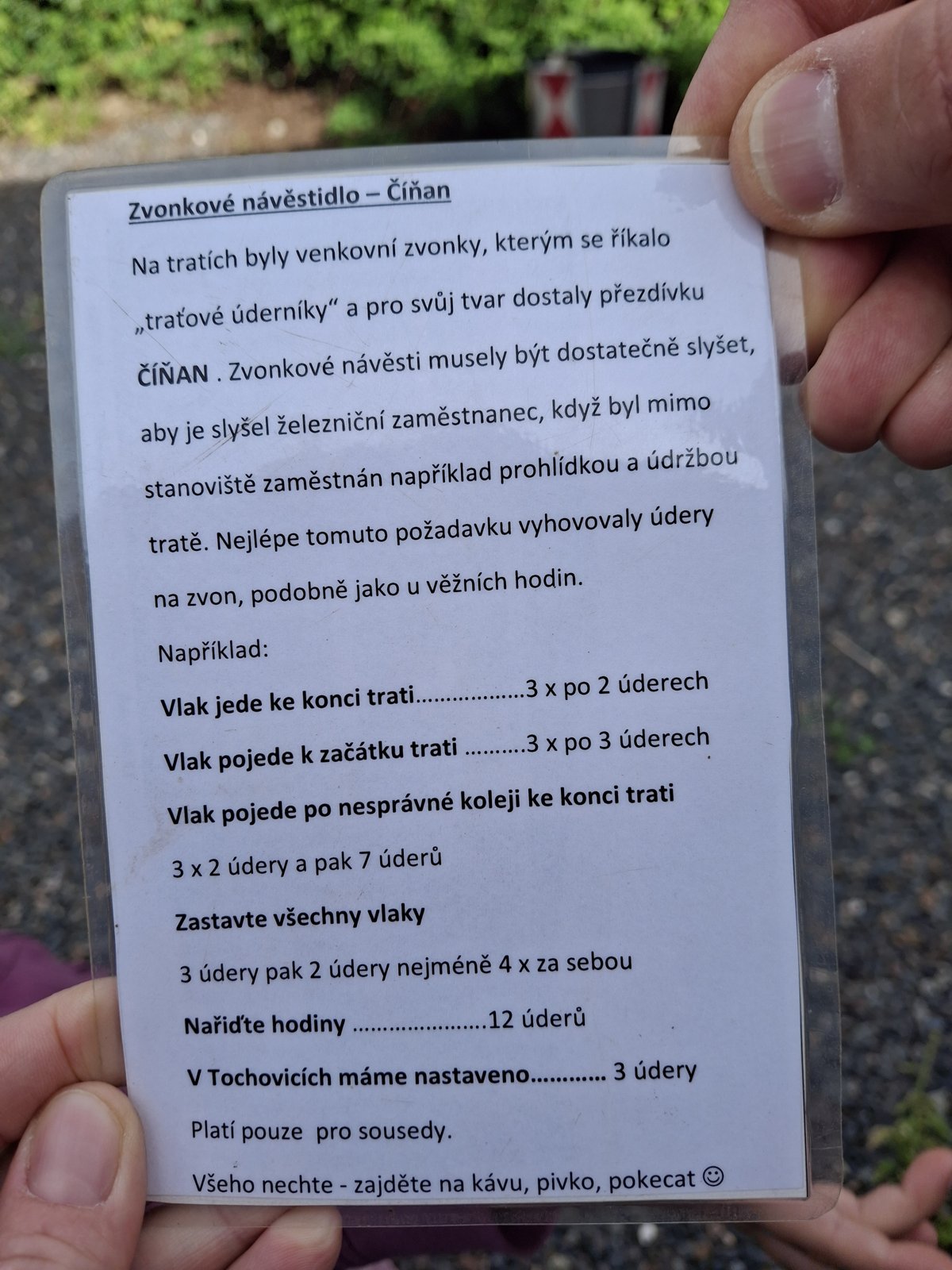 Kartička s vysvětlením zvoncové návěsti Číňan