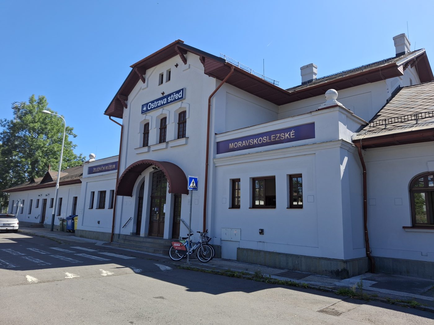 Výpravní budova nádraží Ostrava-střed s muzeem