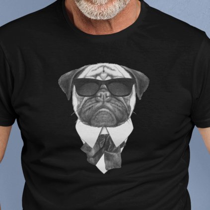 pug in black černé