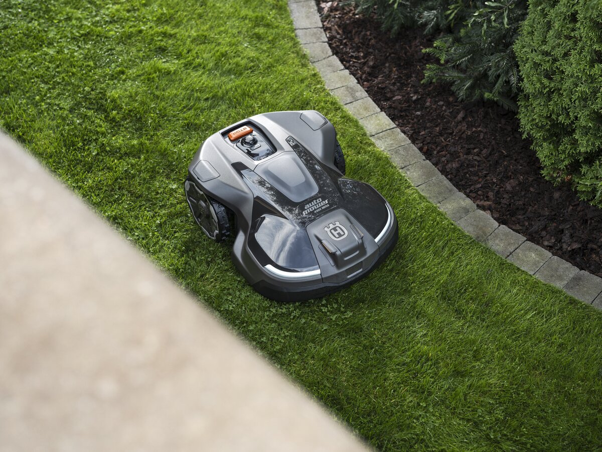 Robotická kosačka Husqvarna Automower® 310E NERA