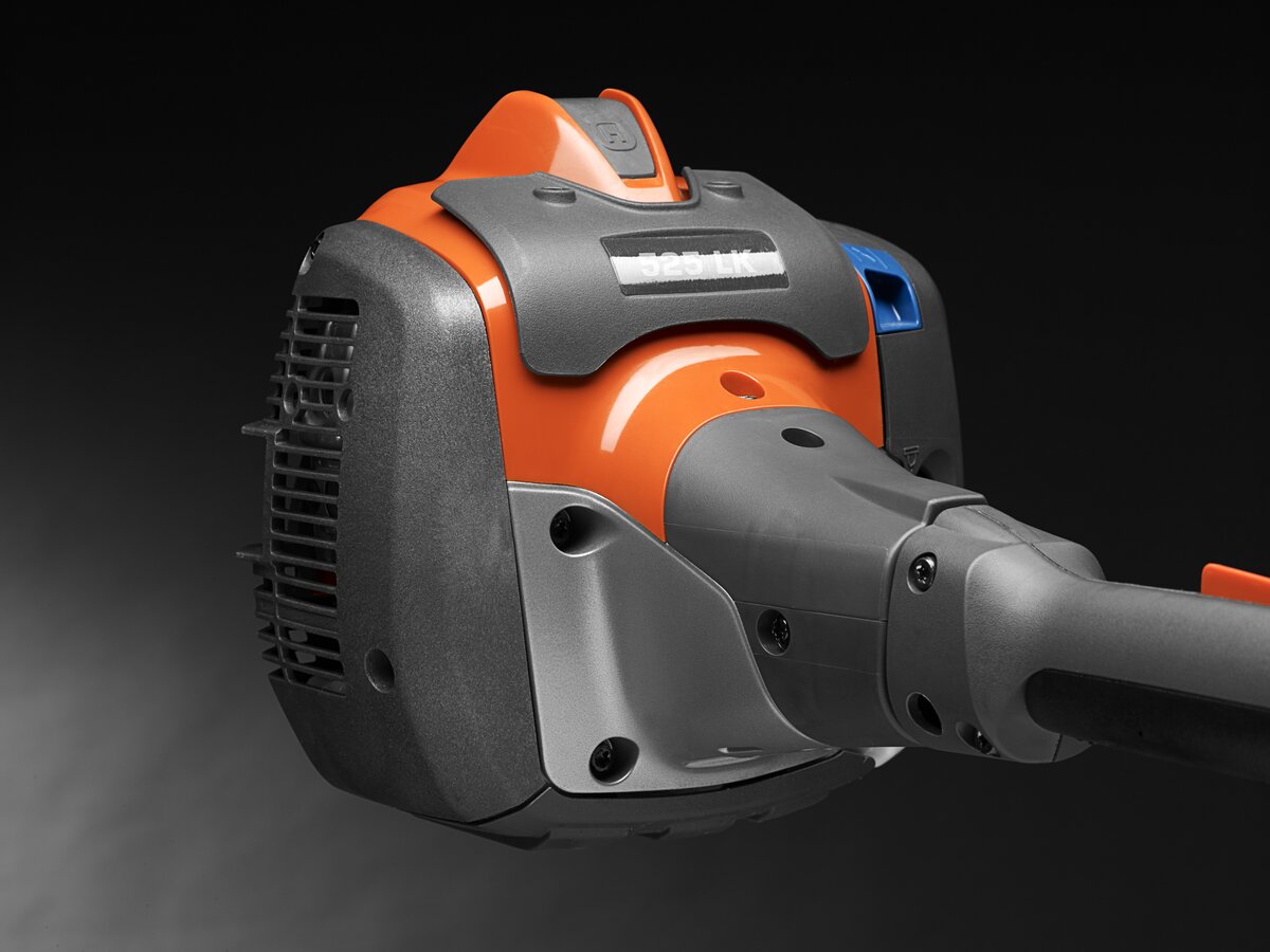 Benzínová vyvetvovacia píla Husqvarna 