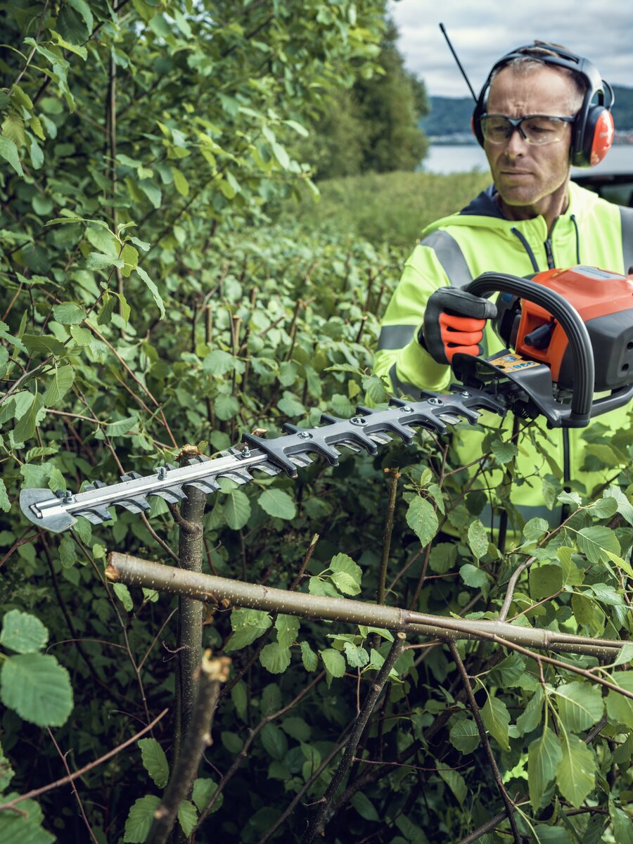 Benzínový plotostrih HUSQVARNA 522HDR75X na údržbu hustých porastov