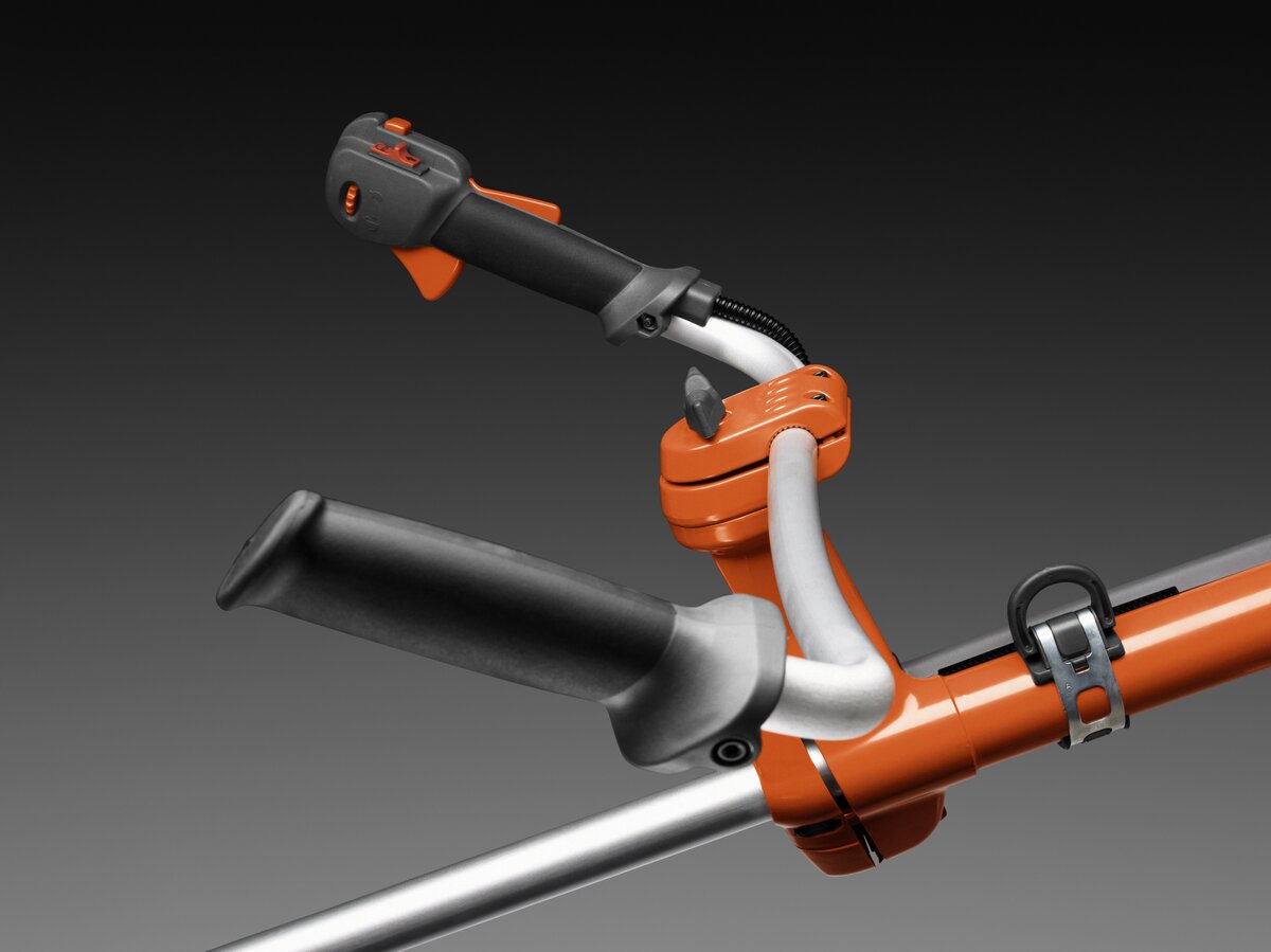 Benzínový krovinorez Husqvarna 535RX má ergonomický dizajn