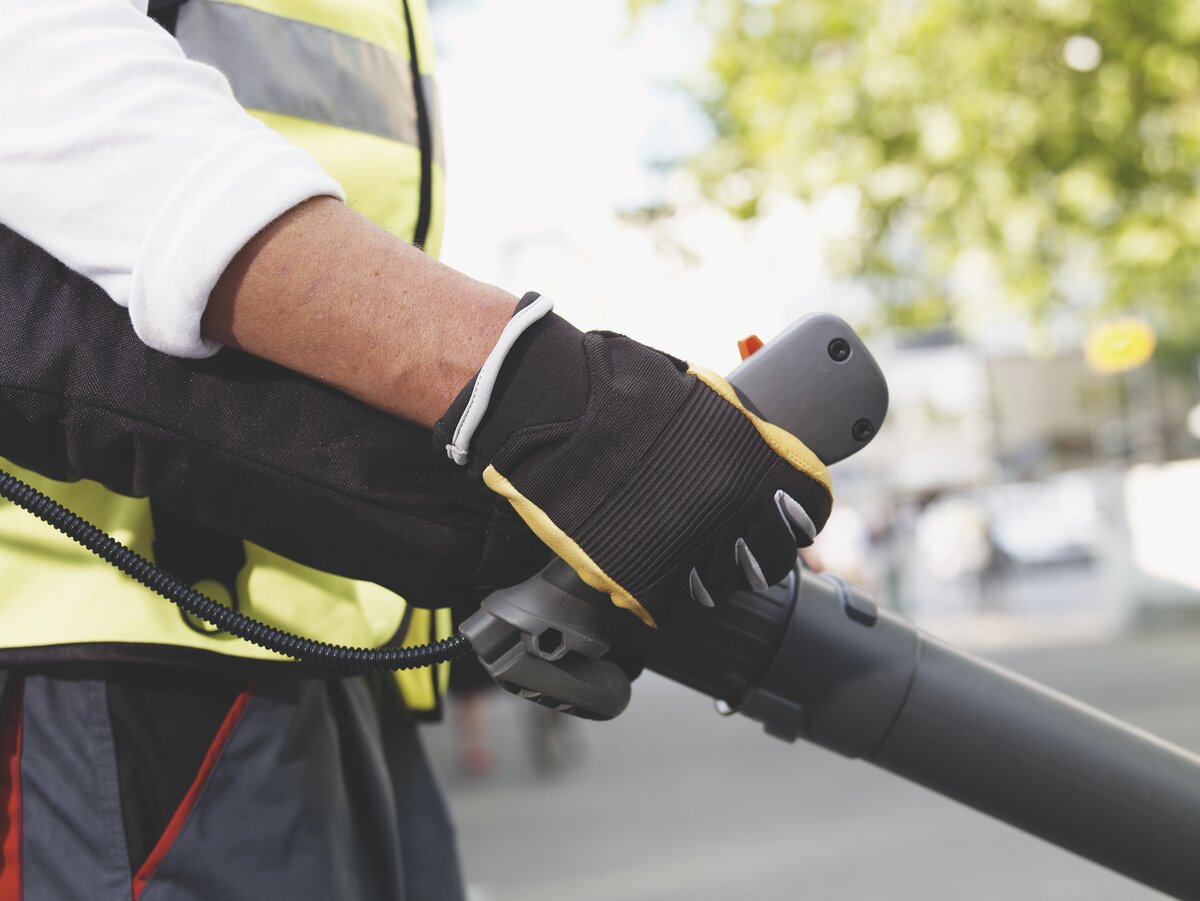 Benzínový fúkač lístia Husqvarna 580BTS
