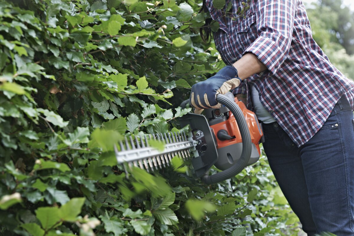 Benzínový plotostrih Husqvarna 122HD60