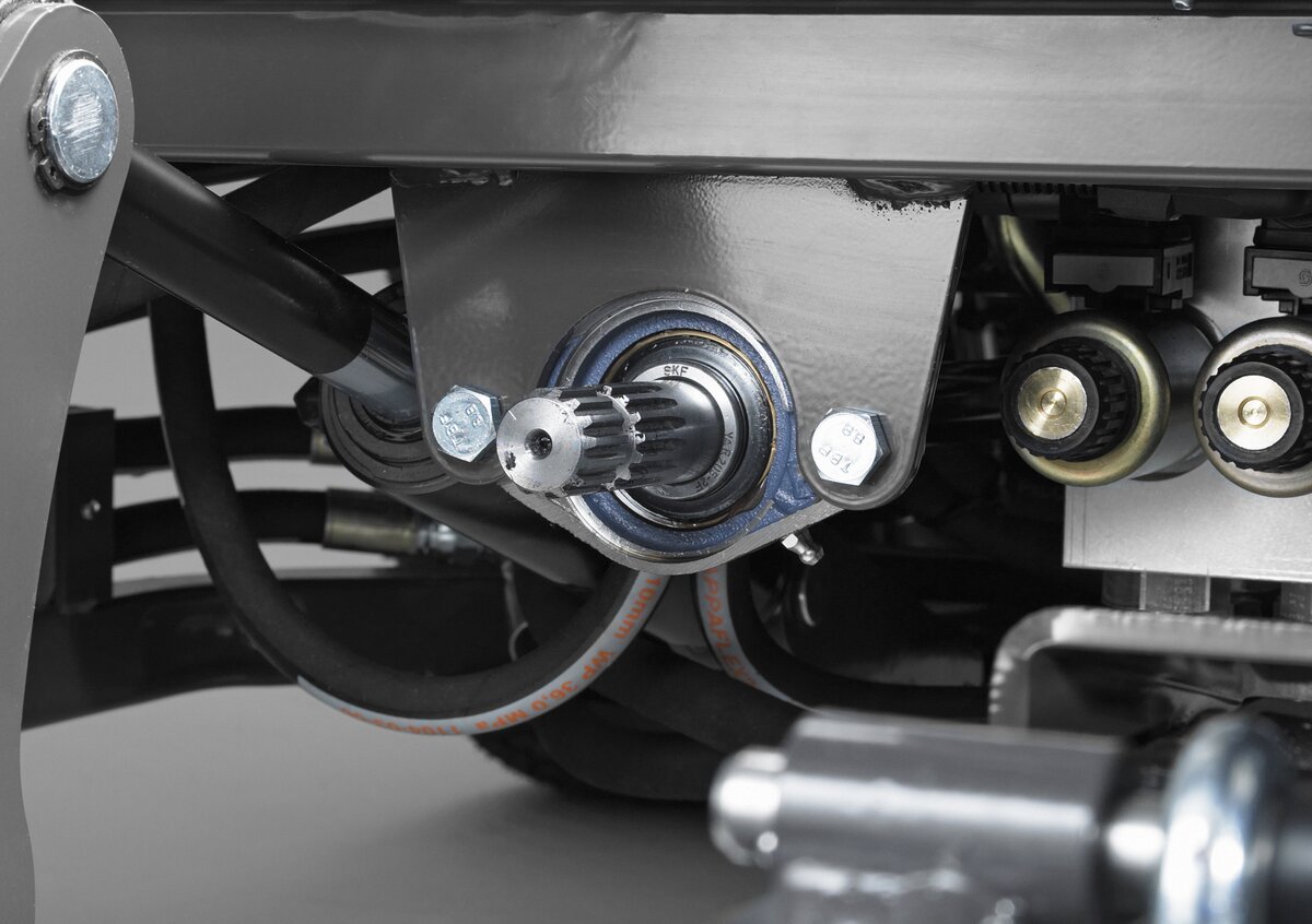 Záhradný rider Husqvarna P 535HX hybrid