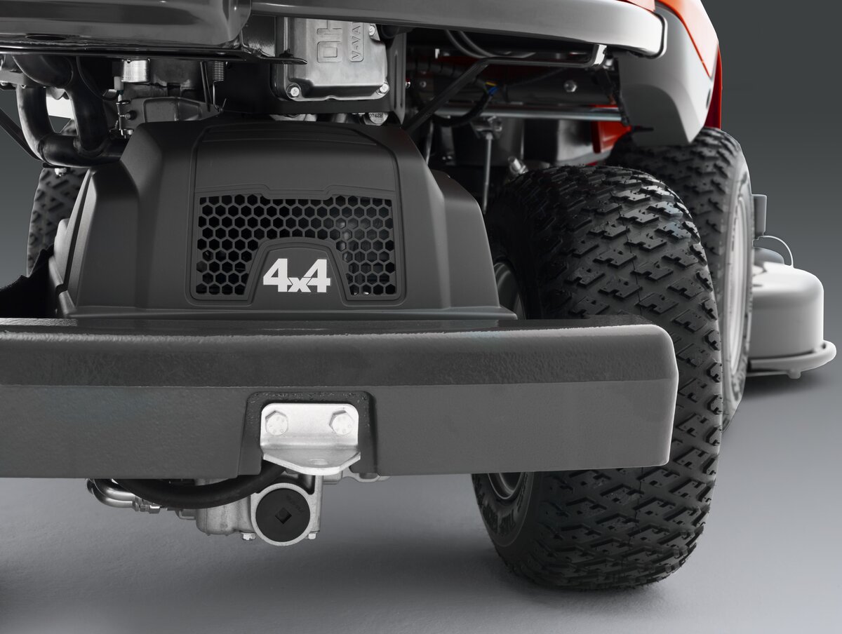 Záhradný rider Husqvarna s pohonom všetkých kolies