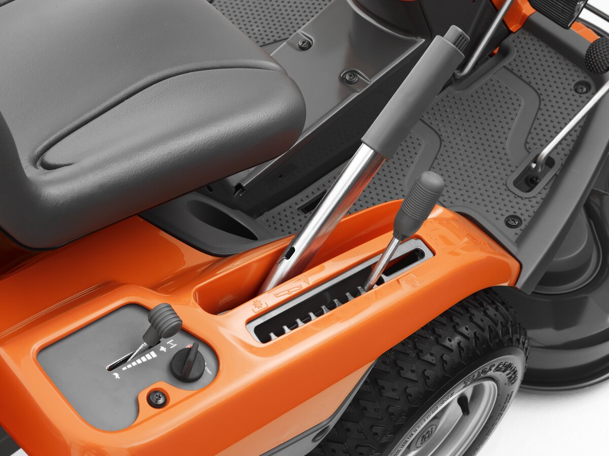 Akumulátorový záhradný rider Husqvarna R 112iC