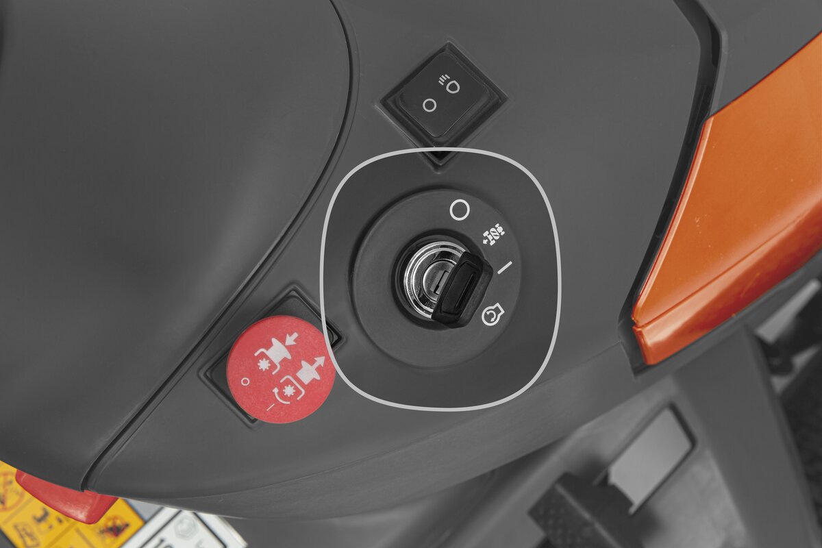 Záhradný traktor Husqvarna TC 112 štart bez sitiča