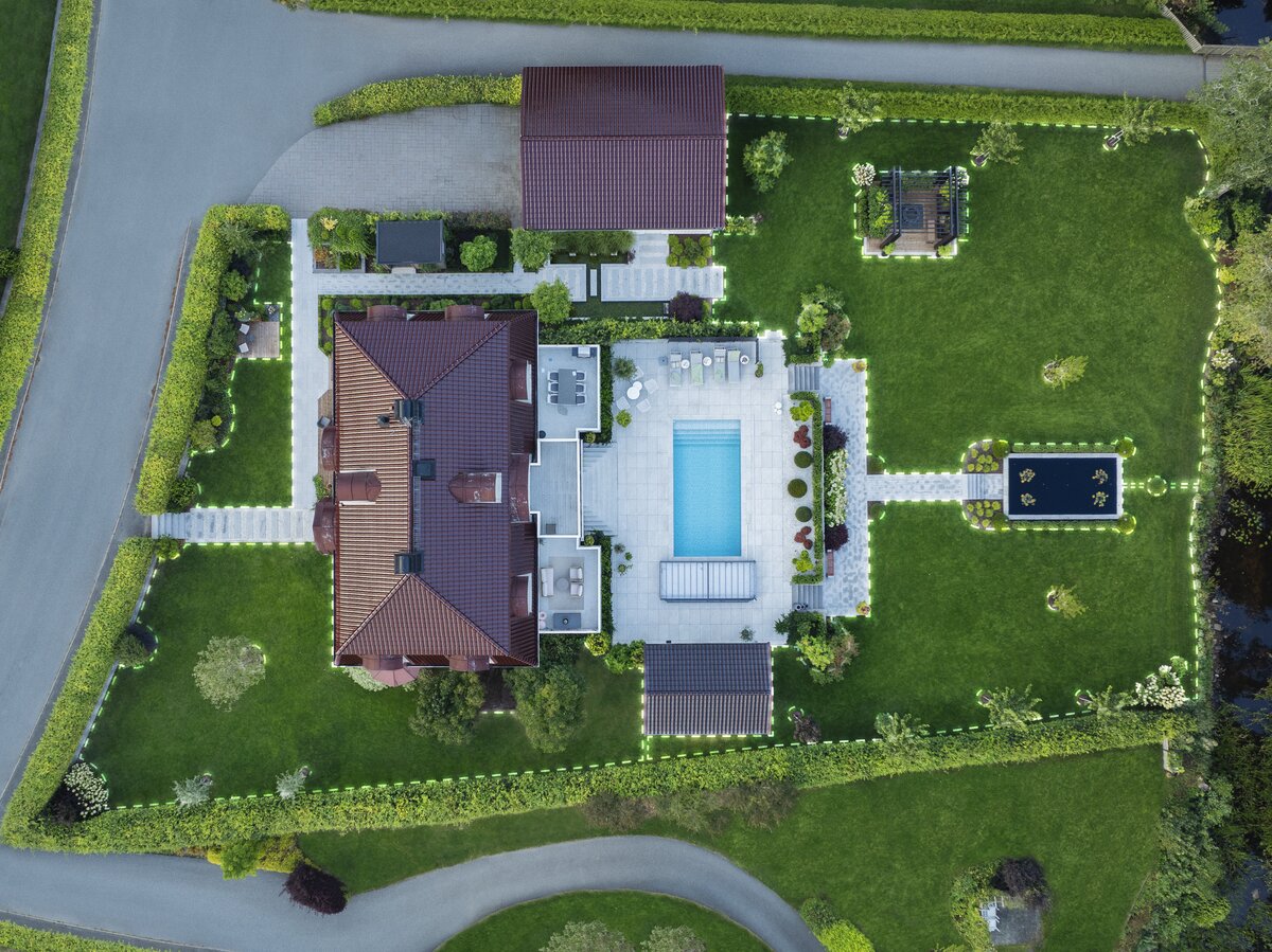 Robotická kosačka Husqvarna Automower® 310E NERA s technológiou Husqvarna EPOS