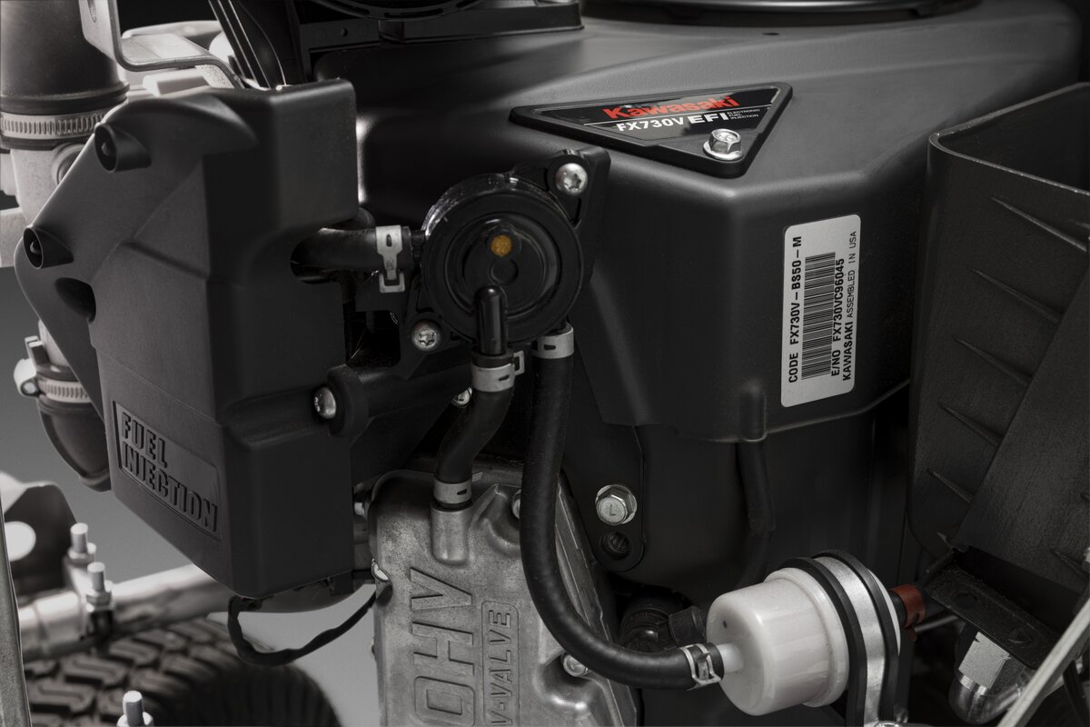 Benzínový záhradný rider Husqvarna P 524X EFI (bez žac. ústr.) s motorom Kawasaki EFI