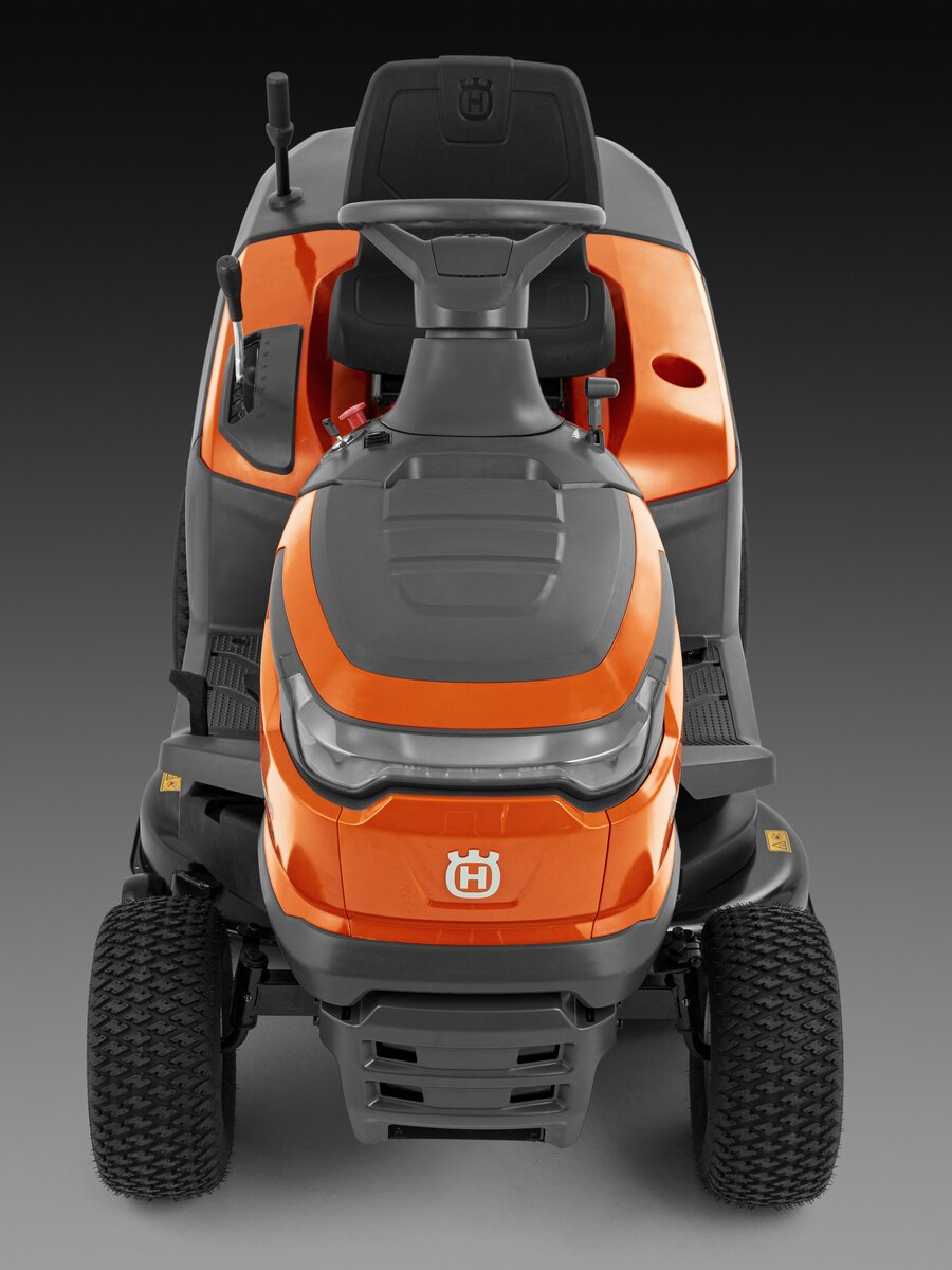 Zahradna kosacka traktor Husquarna ovládanie