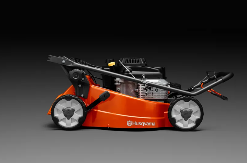 Benzínová kosačka Husqvarna LC 353V šetrí miestom