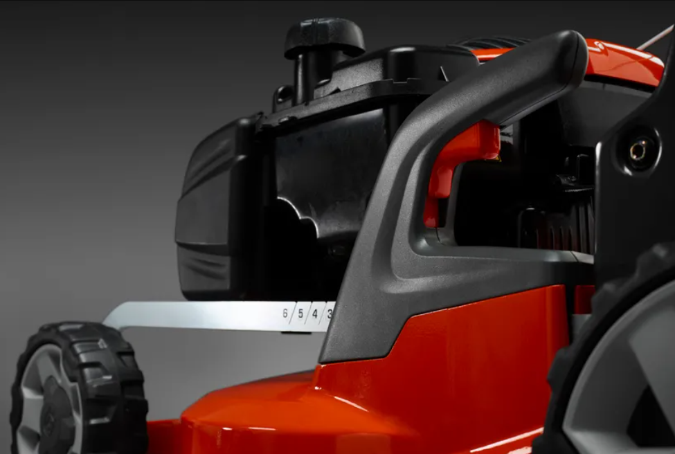 Benzínová kosačka Husqvarna LC 253S - nastavenie výšky kosenia