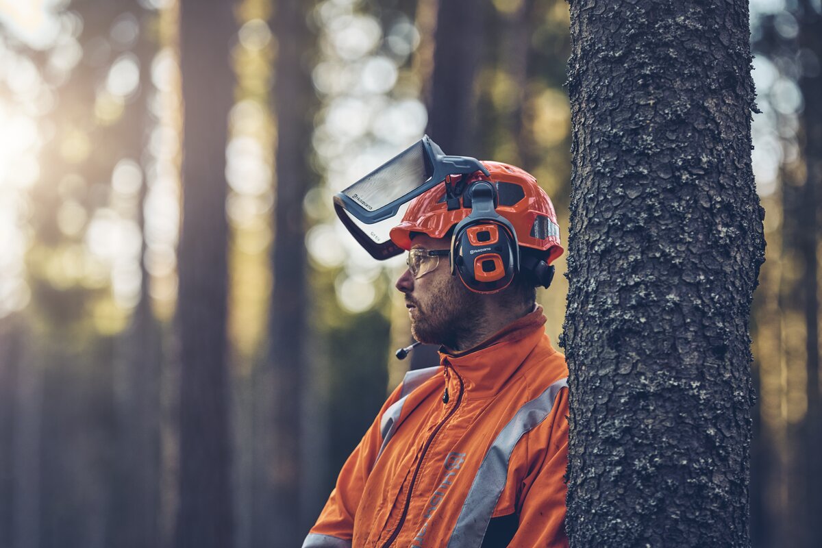 Chrániče sluchu Husqvarna X-SYNC, na prilbu