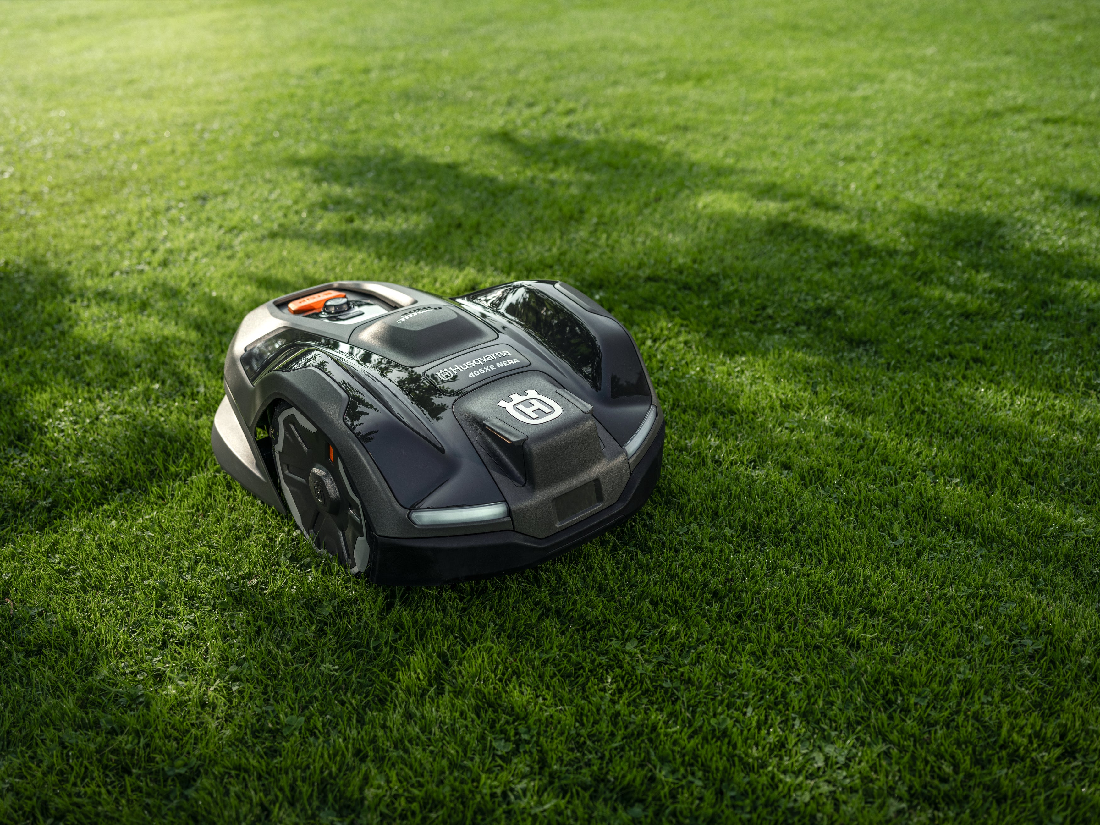 Robotická kosačka Husqvarna Automower® 405XE NERA EPOS™