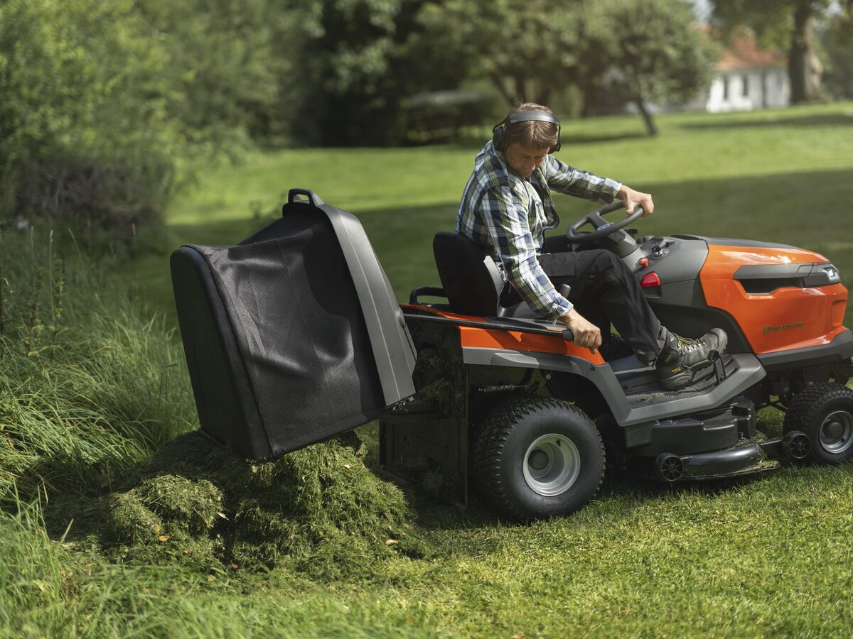 Záhradný traktor Husqvarna TC 220T