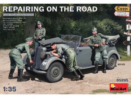 Repairing on the Road Typ 170V Personenw. Cabrio & 4 Fig 1/35