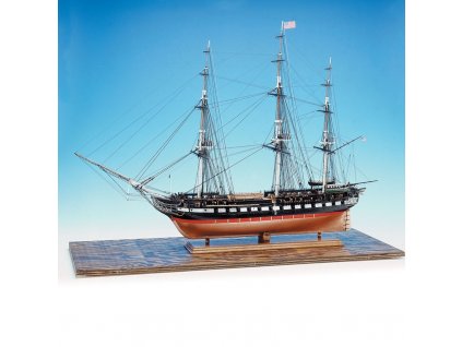 USS Constitution 1/76 Model Expo