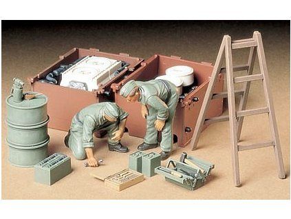 German Tank Engine Maintenance Crew Set 1/35