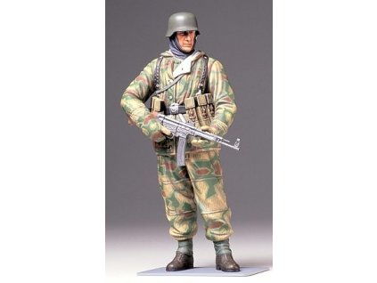 German Infantryman 1/16