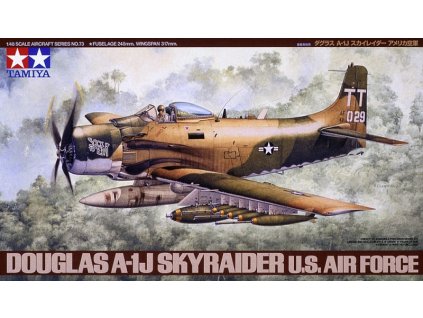 Douglas A-1J Skyraider USAF 1/48