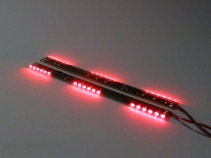 LED osvetlenie BackFire pre RC truck 100x7,5mm červené 1 pár