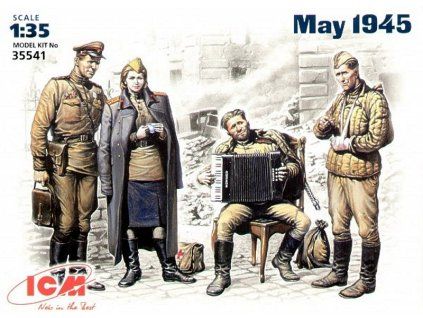 Soviet Soldiers May 1945 1/35