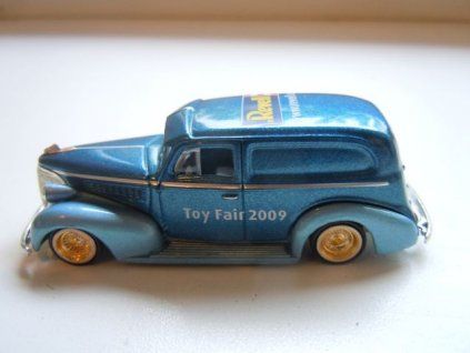 Zberateľský model auta Chevy Sedan Delivery ´39 Revell 1/64