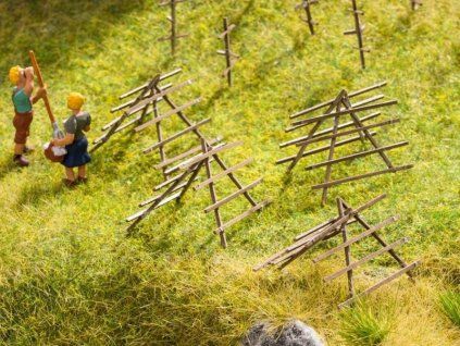 Hay dryers 44 pcs Laser-Cut HO 1/72