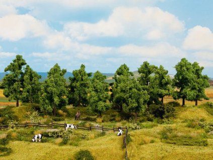 Diorama trees - deciduous 8 pcs 100-140mm high