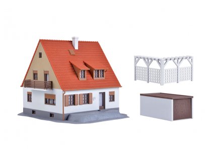 Einfamilienhaus mit Terrasse und Garage HO