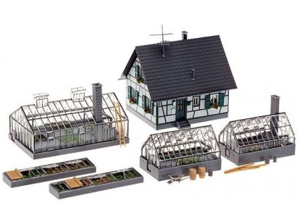 Gardening with greenhouses HO