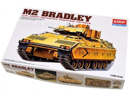 Bradley IFV with Interior 1/35