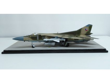 Mig 23 3921 stavba 01