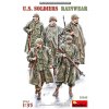 U.S. Soldiers Rainwear 1/35 MiniArt