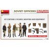 Soviet Officers At Field Briefing Special Edition 1/35