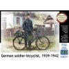 german soldier bicyclist 1939 1942 1 35 MBLTD 35171 03