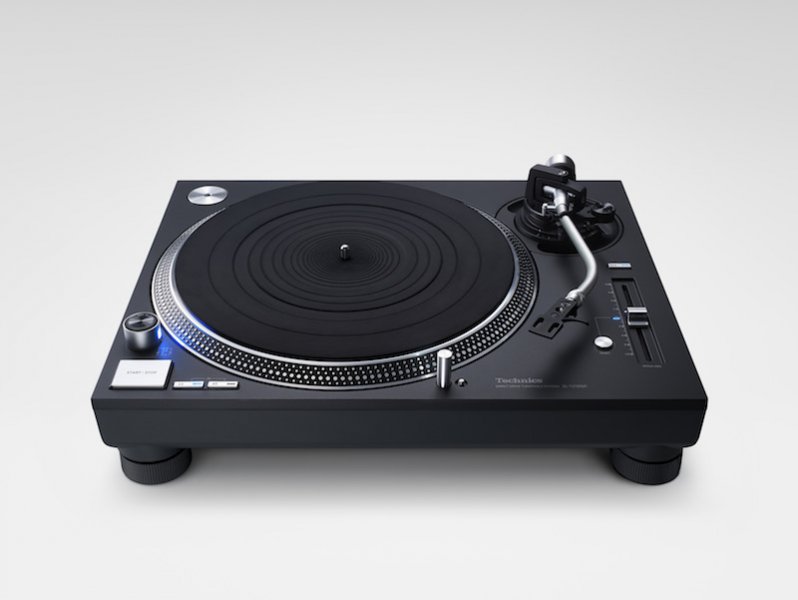 Technics SL-1200GR Barevné provedení: černé