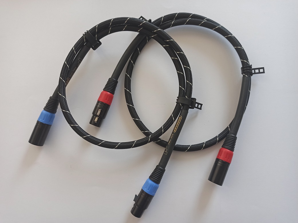 Rapport Audio XR-1801 Délky kabelů: 1,5 m