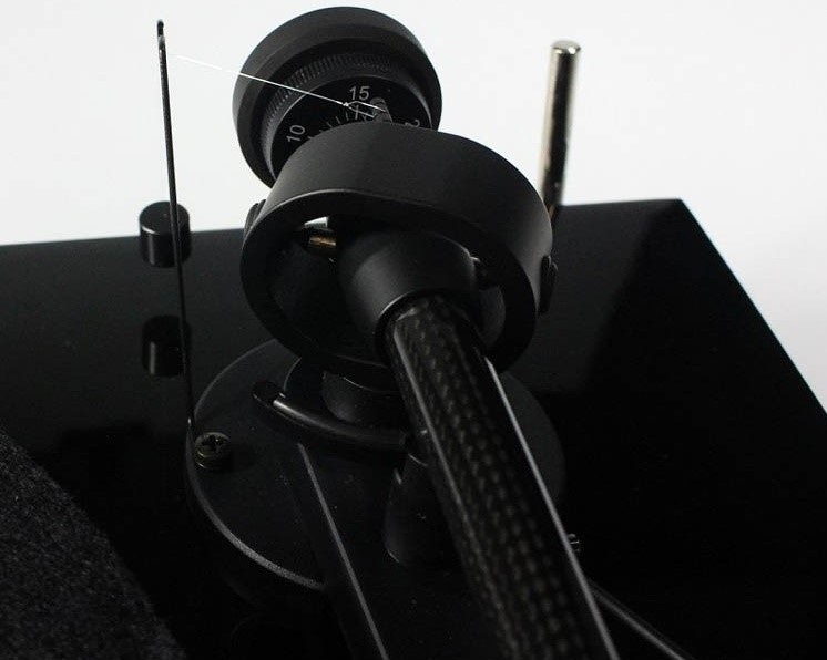 Pro-Ject Debut Carbon DC + 2M-RED Barevné provedení: zelené