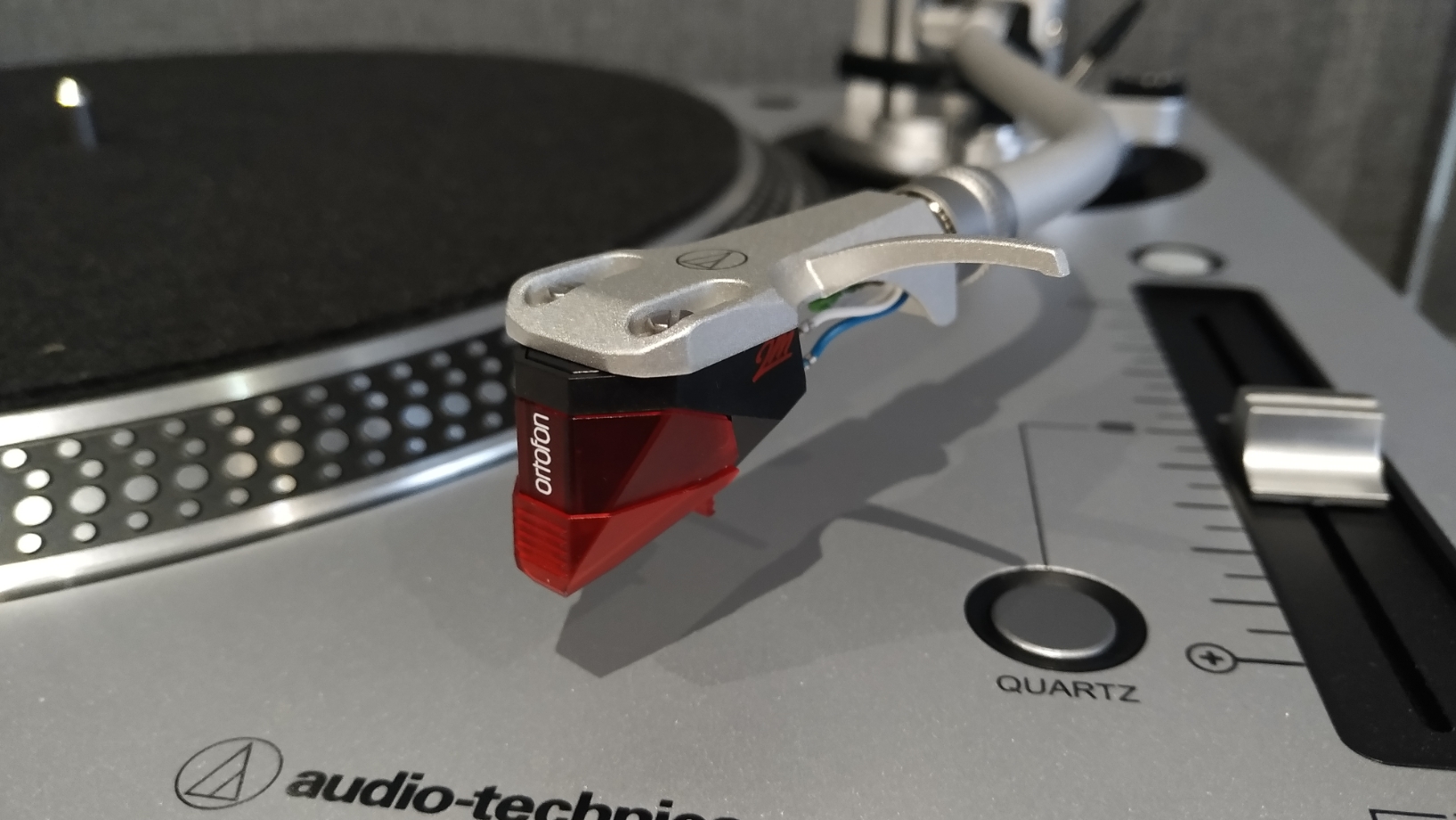 Audio-Technica AT-LP140XP - Stříbrná barva + Ortofon 2M RED
