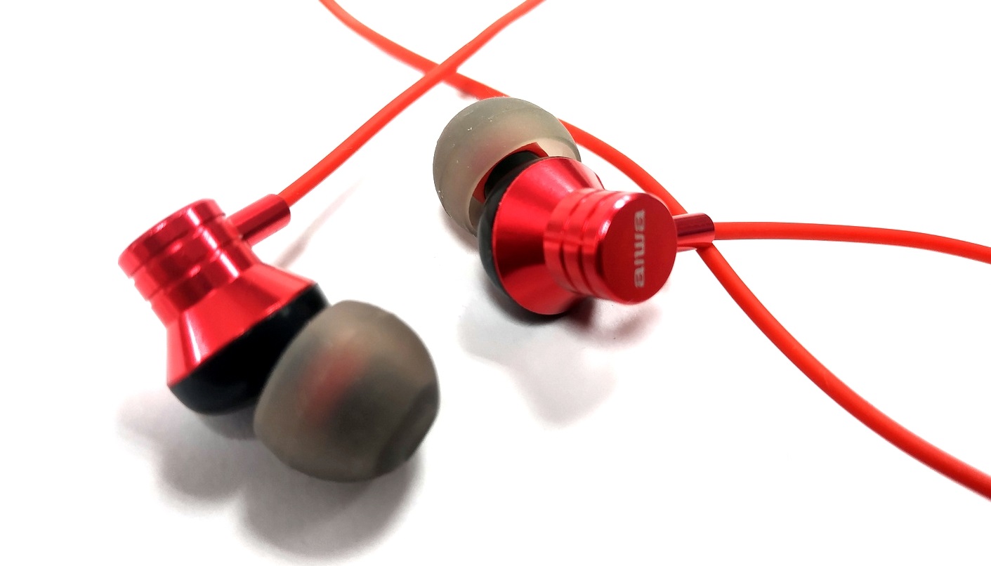 aiwa ESTM-50 Barevné provedení: červené