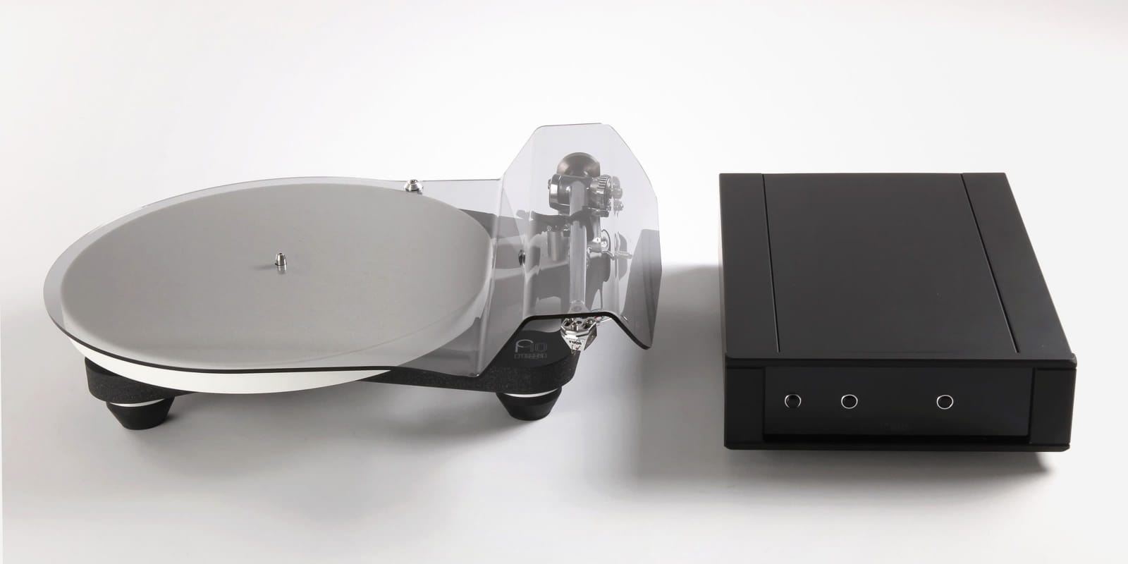 Rega Planar 10 + přenoska Nagaoka MP-300