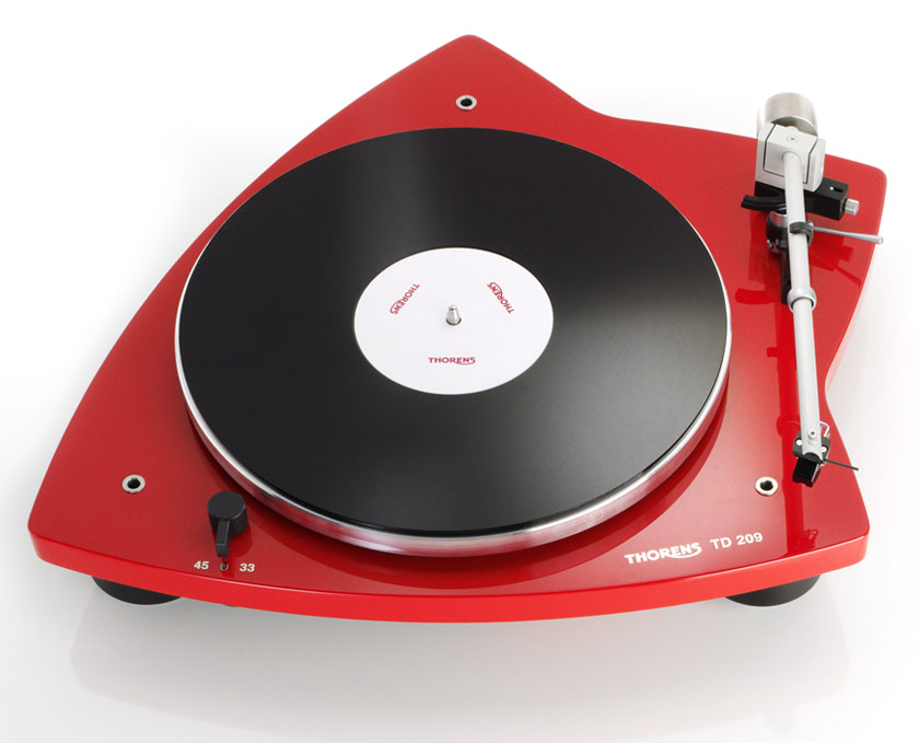 Thorens TD 209 Barevné provedení: červené