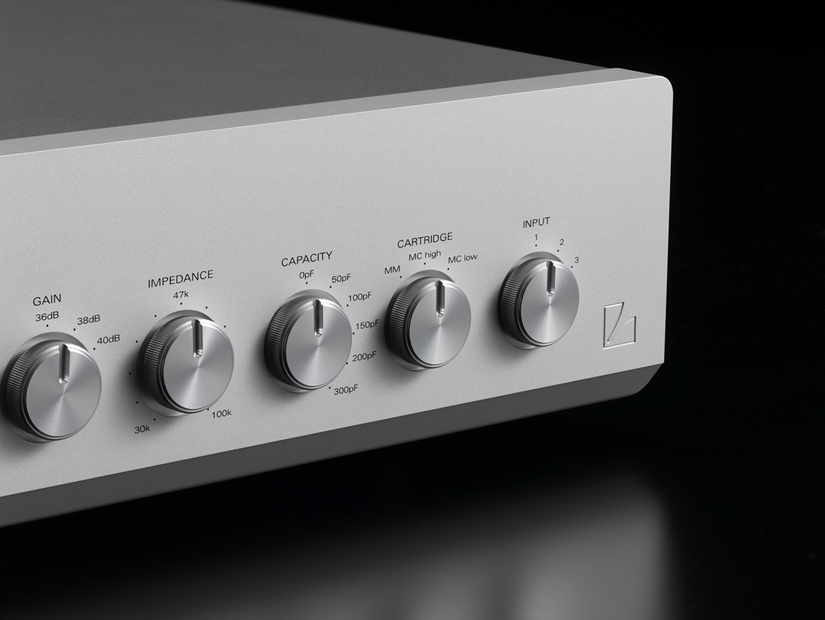 Luxman E-07