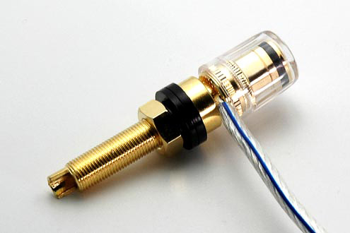 BABEXaudio BB-01 Barevné provedení: černé